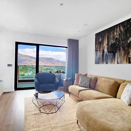 Lux By Lovelystay Apartment *
