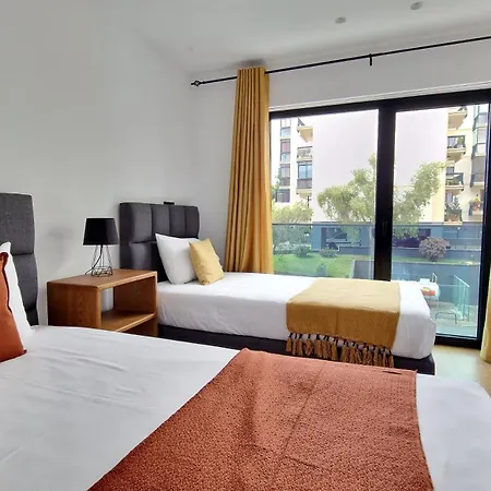 Lux By Lovelystay Apartment