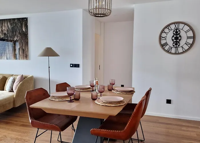 Lux By Lovelystay Διαμέρισμα Φουνκάλ